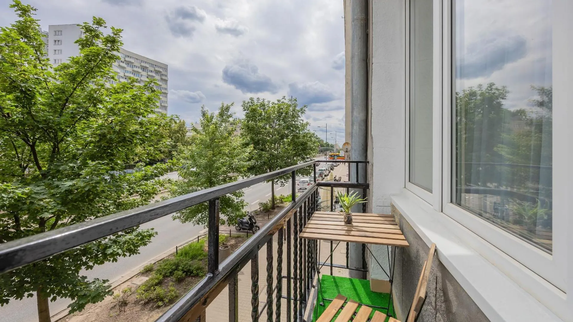 Elegant Apartments Grojecka In Warsaw By Renters