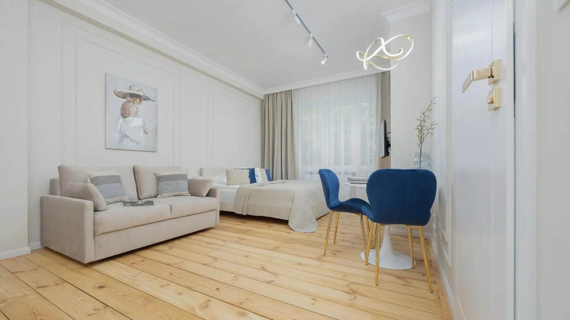 Elegant Apartments Grojecka In Warsaw By Renters Poland