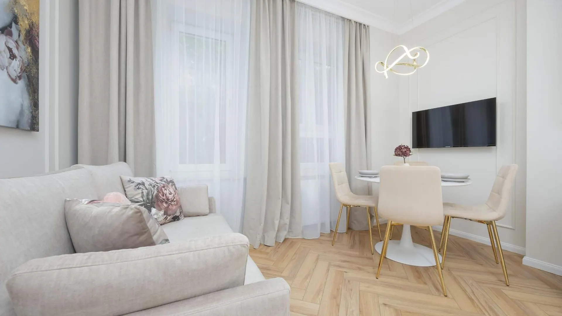 Elegant Apartments Grojecka In Warsaw By Renters 0*,