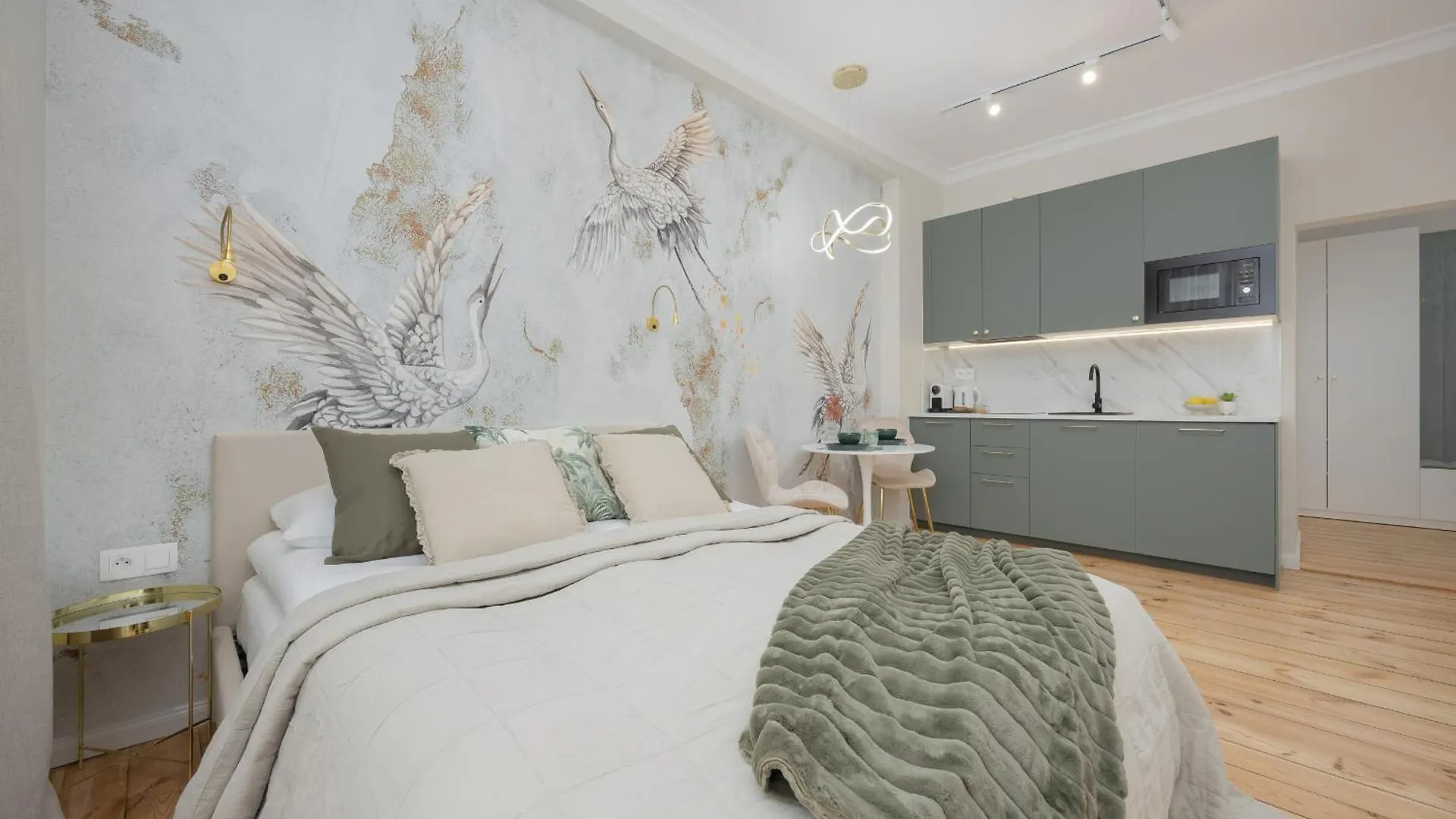 Elegant Apartments Grojecka In Warsaw By Renters