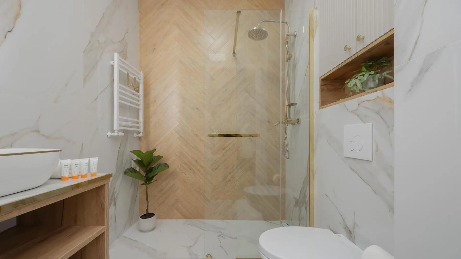 Elegant Apartments Grojecka In Warsaw By Renters