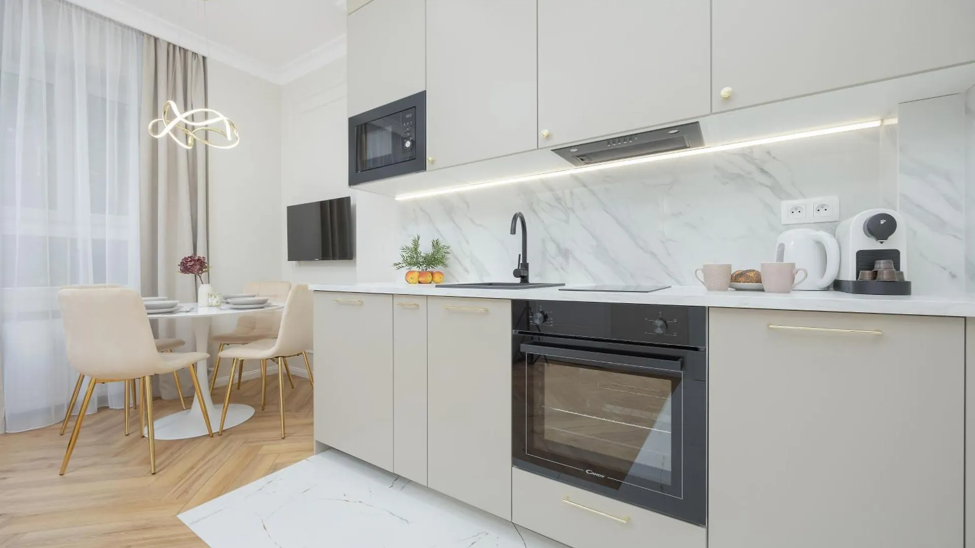 Elegant Apartments Grojecka In Warsaw By Renters 0*,  Pologne